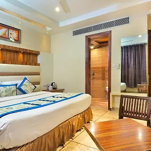 Hari Piorko Grand - 2 Min From New Railway Station Отель